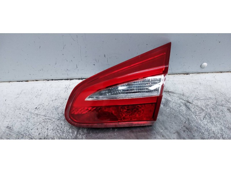 Recambio de piloto trasero derecho interior para kia cee´d drive referencia OEM IAM   