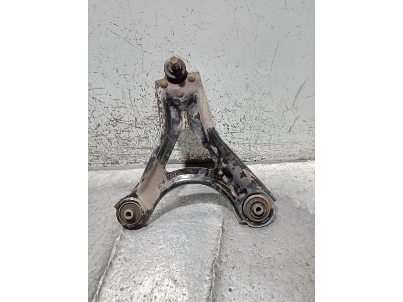 Recambio de brazo suspension inferior delantero derecho para ford mondeo berlina/familiar (fd) 1.8 16v cat referencia OEM IAM YS