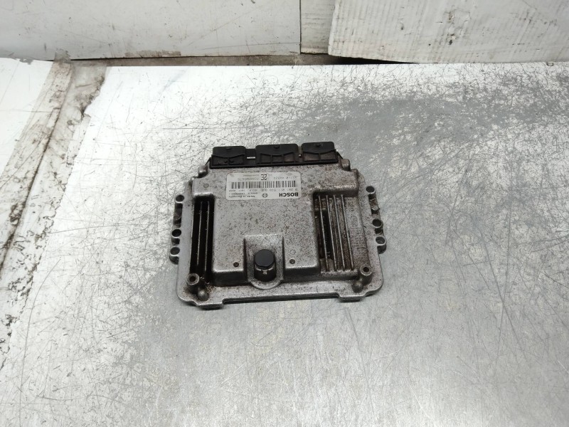 Recambio de centralita motor uce para nissan primera berlina (p12) acenta referencia OEM IAM 0281011646 23710AW324 8200305678 82