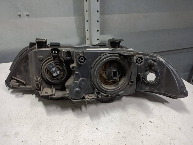 Recambio de faro derecho para bmw serie 5 berlina (e39) 528i referencia OEM IAM   
