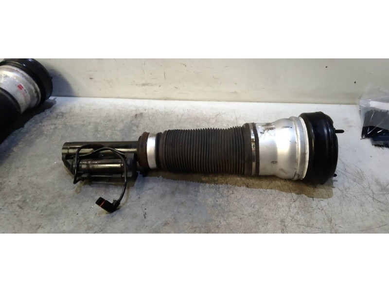 Recambio de amortiguador delantero izquierdo para mercedes clase s (w220) berlina referencia OEM IAM    Recambio de amortiguador delantero izquierdo para mercedes clase s (w220) berlina referencia OEM IAM