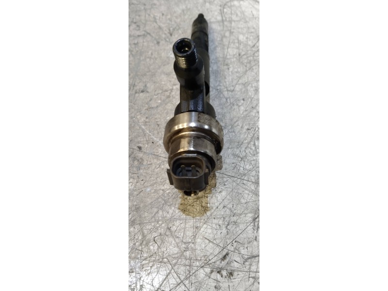 Recambio de inyector para opel zafira b energy referencia OEM IAM 8973762703  