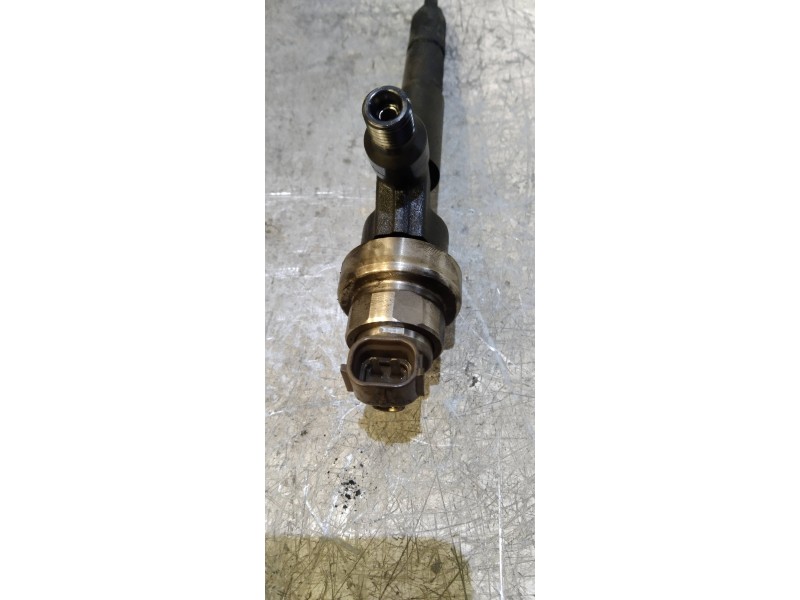 Recambio de inyector para opel zafira b energy referencia OEM IAM 8973762703  