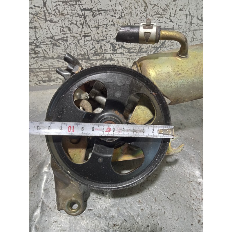 Recambio de bomba direccion para toyota yaris (ncp1/nlp1/scp1) 1.4 d-4d linea luna referencia OEM IAM   