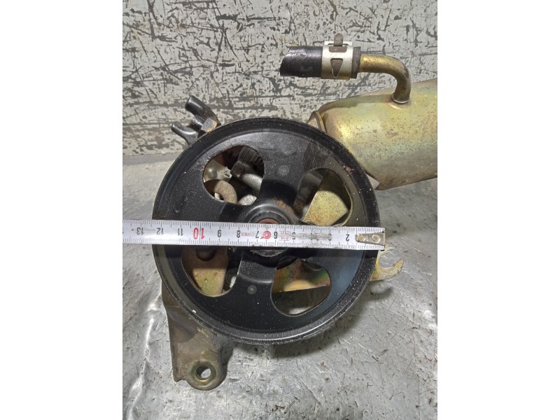Recambio de bomba direccion para toyota yaris (ncp1/nlp1/scp1) 1.4 d-4d linea luna referencia OEM IAM   