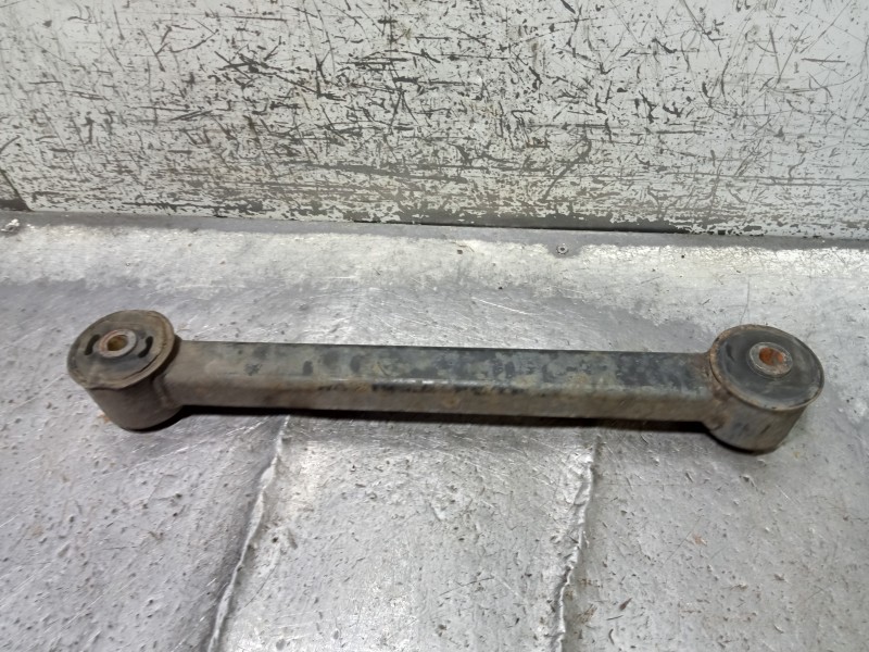 Recambio de brazo suspension inferior trasero izquierdo para jeep gr. cherokee (wh) 3.0 crd limited referencia OEM IAM   