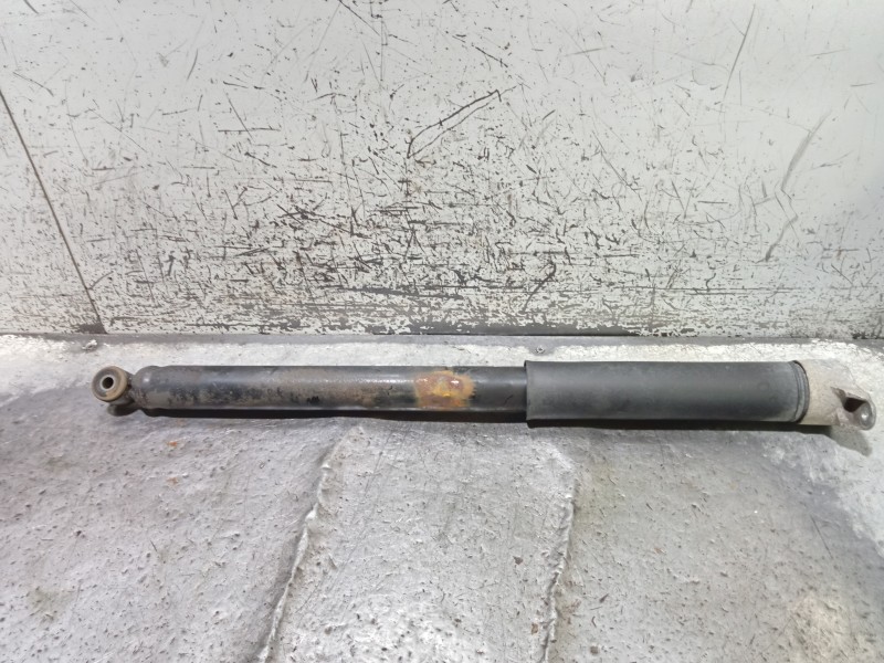 Recambio de amortiguador trasero derecho para ford c-max trend referencia OEM IAM AV6118080AAH  