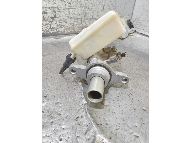 Recambio de bomba freno para ford c-max trend referencia OEM IAM 03350854051  
