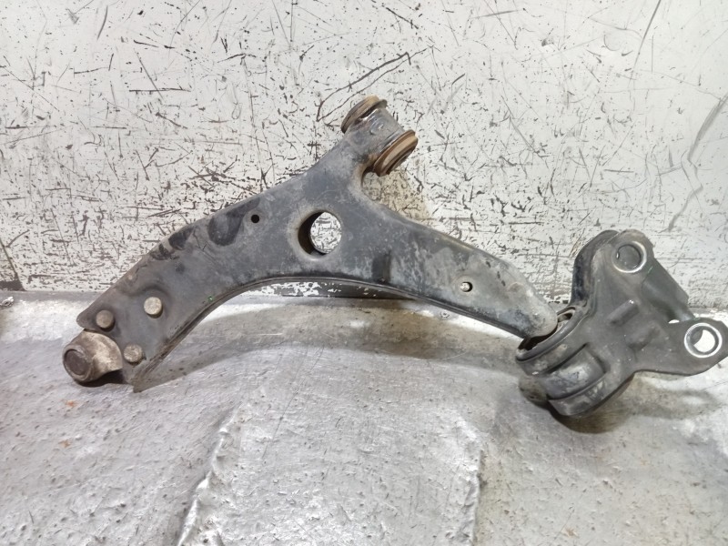 Recambio de brazo suspension inferior delantero derecho para ford c-max trend referencia OEM IAM   