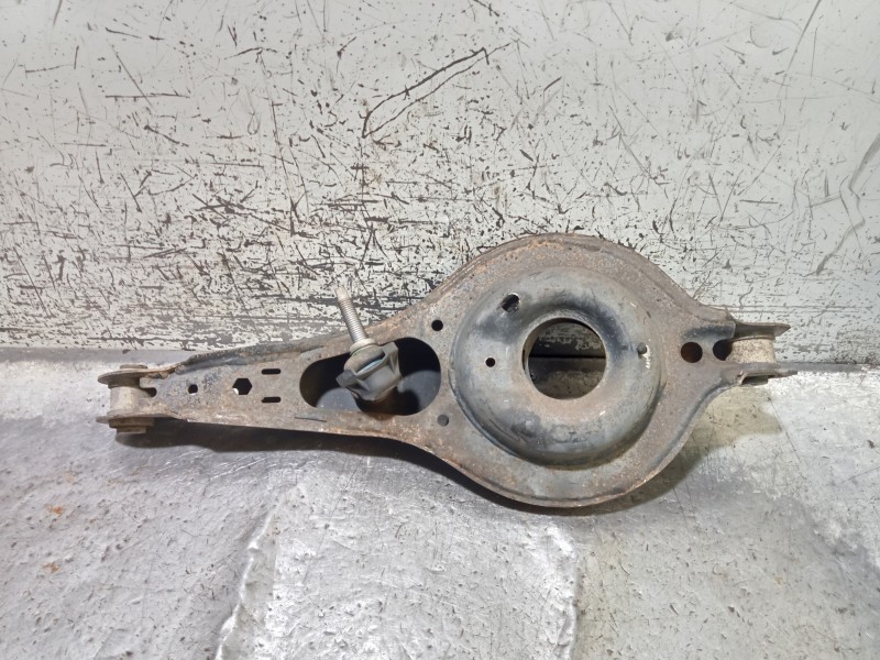 Recambio de brazo suspension inferior trasero izquierdo para ford c-max trend referencia OEM IAM   