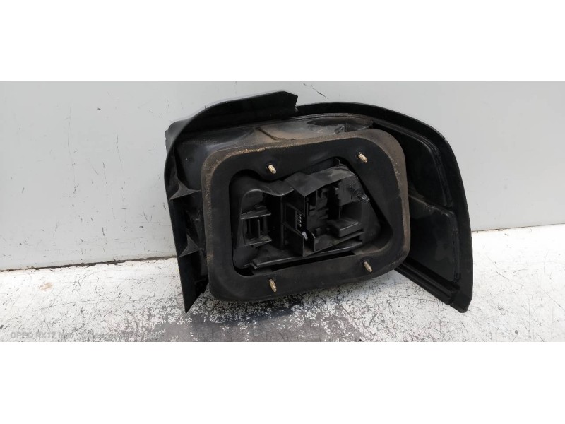 Recambio de piloto trasero izquierdo para mg rover serie 400 (xw) 418 gsd/sld referencia OEM IAM   