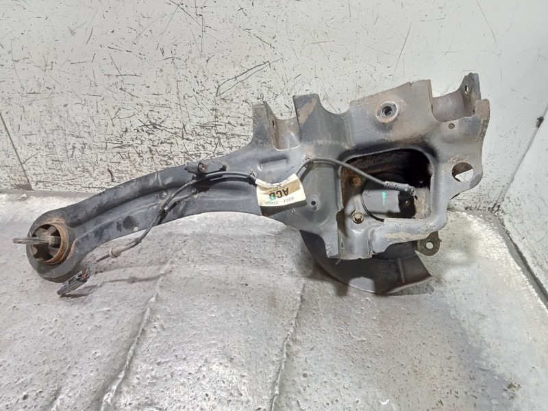 Recambio de mangueta trasera izquierda para ford c-max trend referencia OEM IAM BV615A969BE  