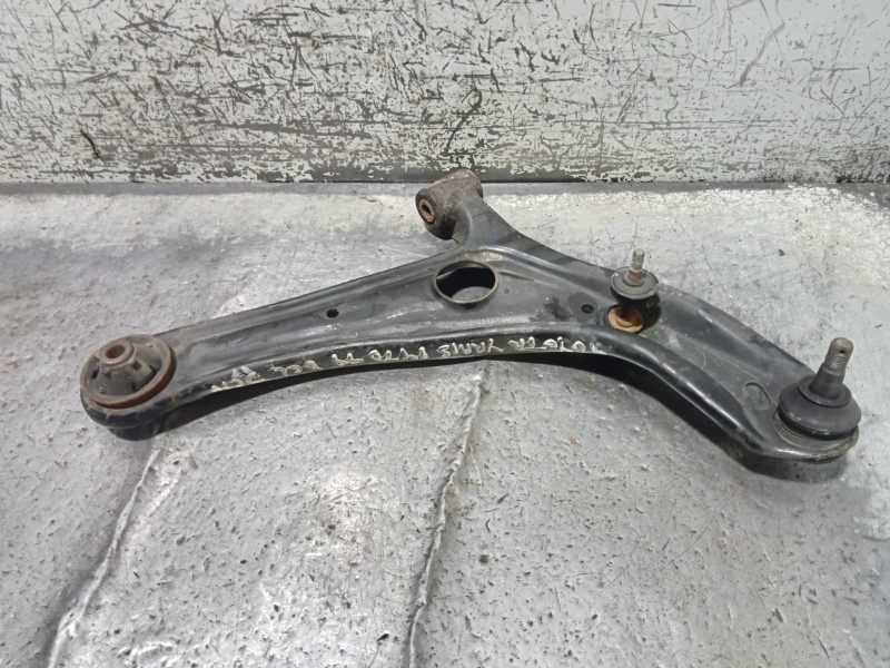 Recambio de brazo suspension inferior delantero derecho para toyota yaris (ncp1/nlp1/scp1) 1.4 d-4d linea luna referencia OEM IA
