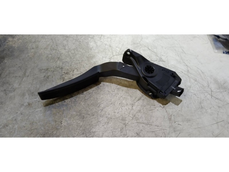 Recambio de potenciometro pedal para jeep gr. cherokee (wh) 3.0 crd limited referencia OEM IAM 53013904AB  