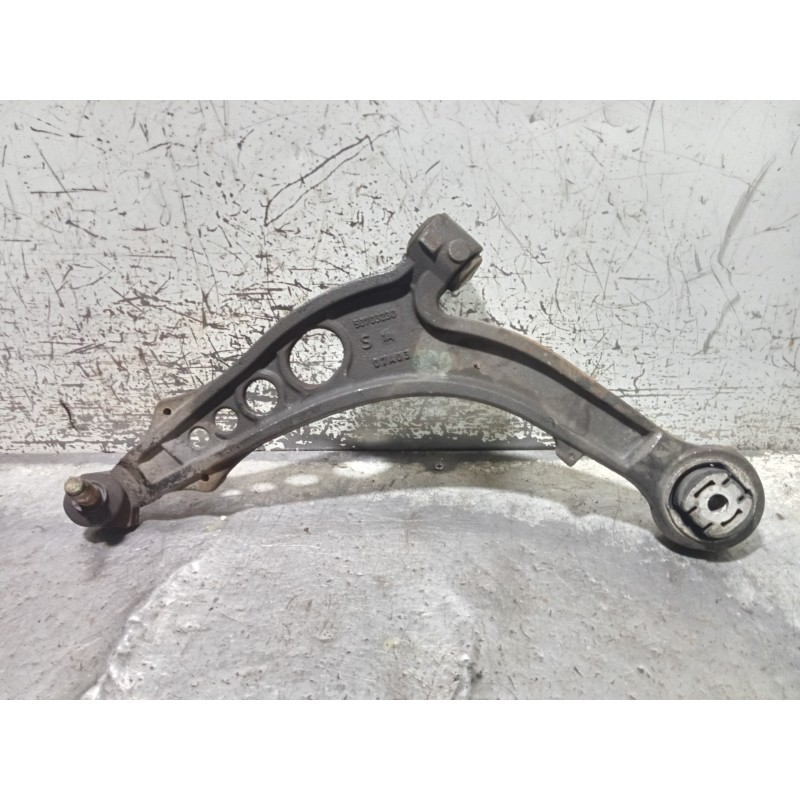 Recambio de brazo suspension inferior delantero izquierdo para lancia ypsilon (101) 1.3 multijet 16v platino (10.2006) referenci