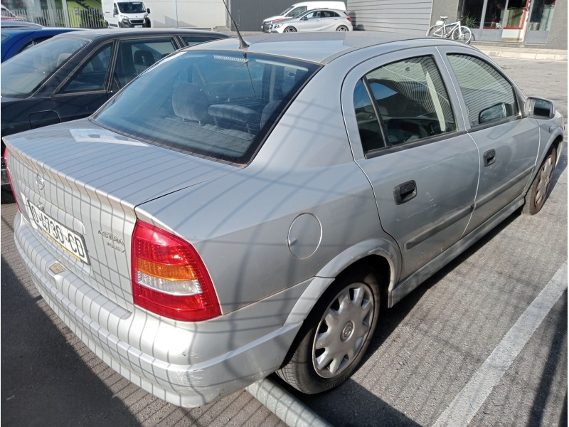 opel astra g berlina del año 1999