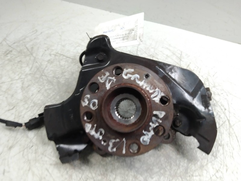 Recambio de mangueta delantera derecha para fiat grande punto (199) 1.3 16v multijet active (55kw) referencia OEM IAM 0051776377