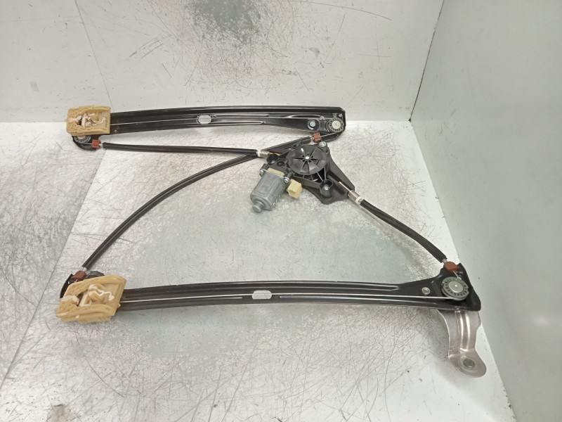 Recambio de elevalunas delantero izquierdo para volkswagen golf vii lim. gte referencia OEM IAM 5G4837461H  