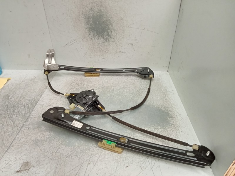 Recambio de elevalunas delantero derecho para volkswagen golf vii lim. gte referencia OEM IAM 5G4837462H  
