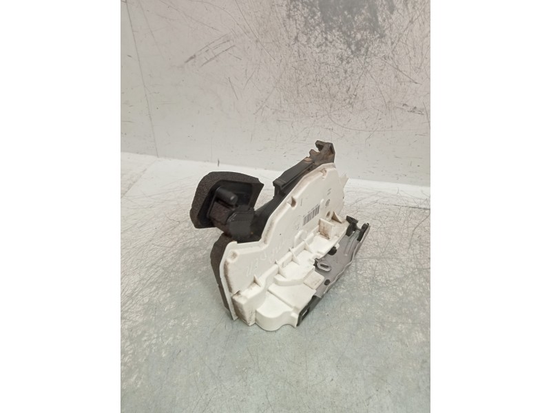 Recambio de motor cierre centralizado trasero derecho para volkswagen golf vii lim. gte referencia OEM IAM 5K4839016R  