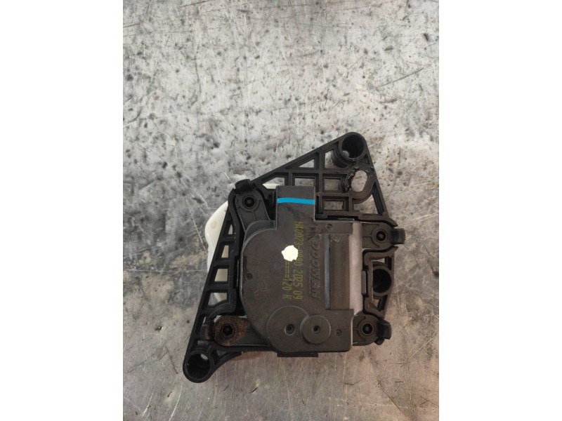 Recambio de motor apertura trampillas climatizador para kia rio basic referencia OEM IAM H40730880  