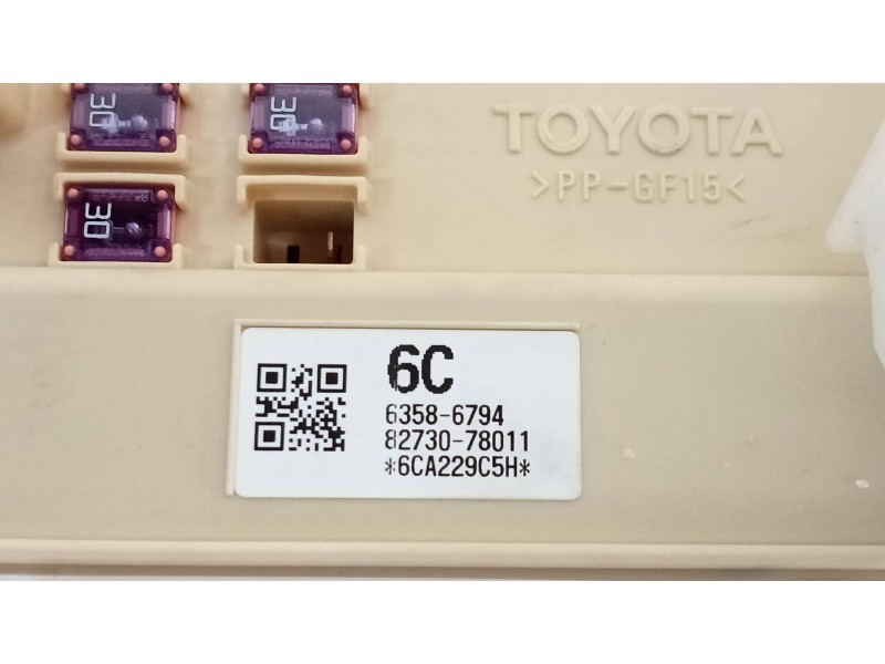 Recambio de caja reles / fusibles para lexus nx 300h 4wd referencia OEM IAM 8273078011 63586794 