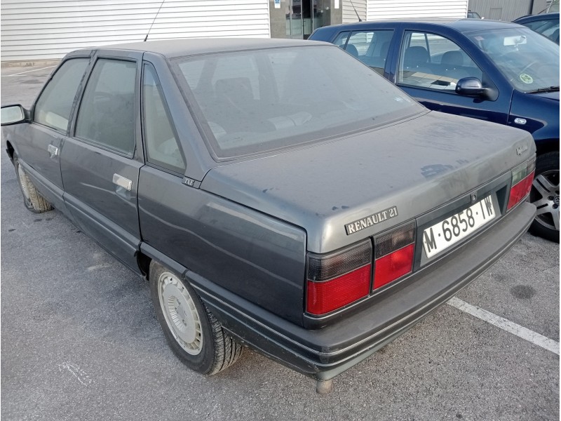renault 21 berlina (b/l48) del año 1988