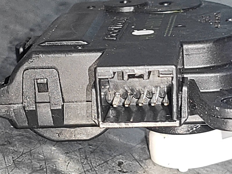 Recambio de motor apertura trampillas climatizador para kia rio basic referencia OEM IAM   