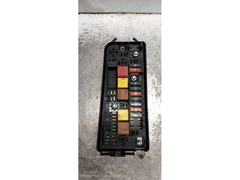 Recambio de caja reles / fusibles para opel vectra c berlina 2.2 16v dti cat (y 22 dtr / l50) referencia OEM IAM 13112918 519038
