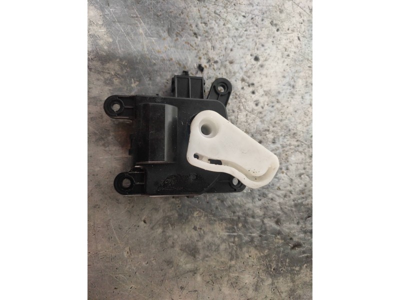 Recambio de motor apertura trampillas climatizador para kia rio basic referencia OEM IAM   