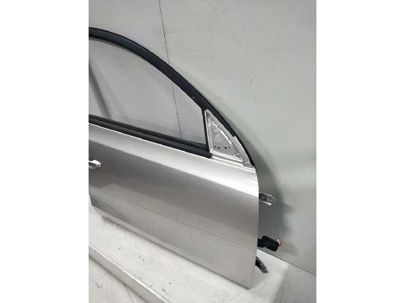Recambio de puerta delantera derecha para hyundai i30cw 1.6 crdi cat referencia OEM IAM   