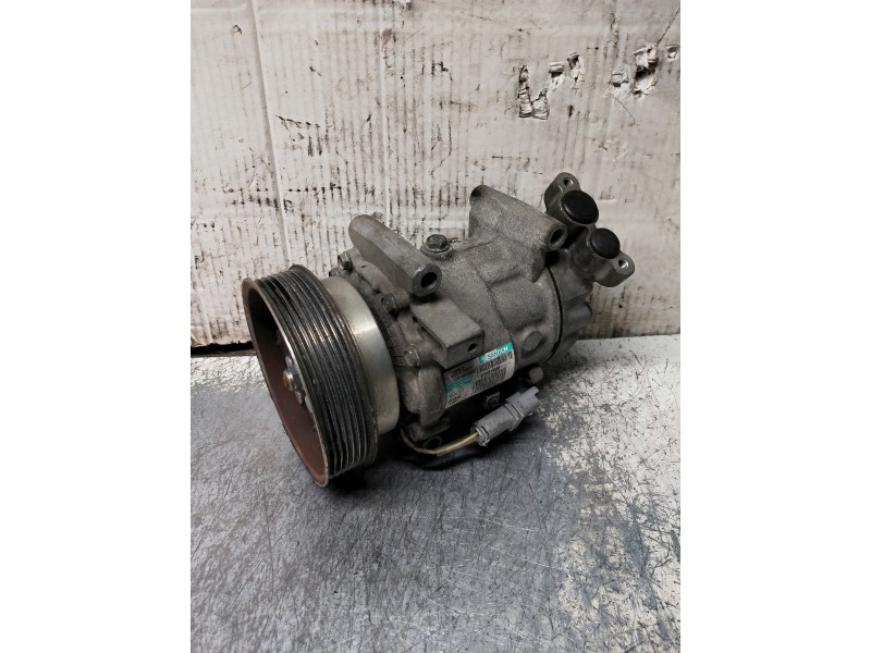 Recambio de compresor aire acondicionado para renault clio iii confort dynamique referencia OEM IAM SD6V121904 8200819568 