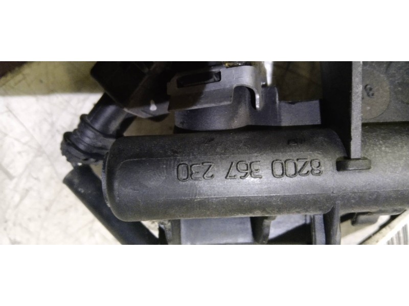 Recambio de rampa inyectora para renault clio iii referencia OEM IAM 8200367230  
