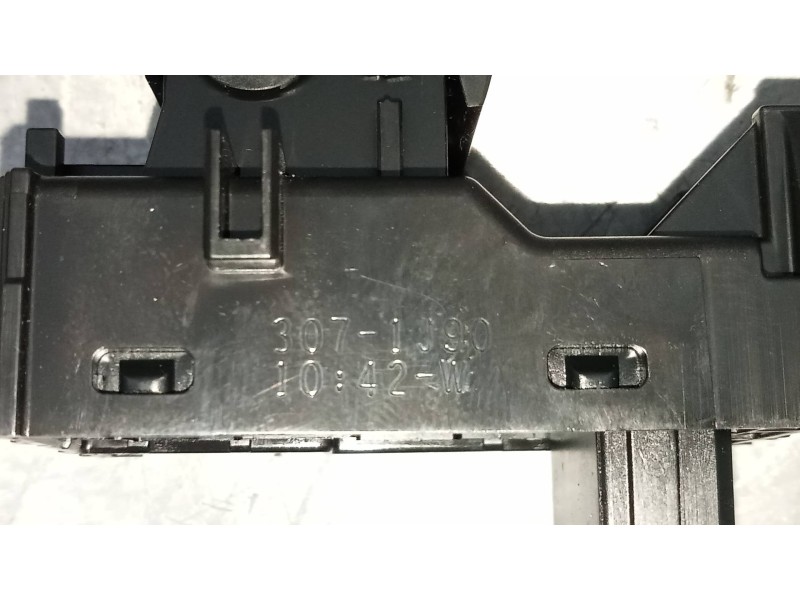 Recambio de mando elevalunas delantero derecho para lexus nx 300h 4wd referencia OEM IAM 193124 3071J90 