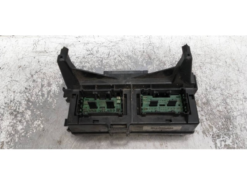 Recambio de caja reles / fusibles para jeep gr. cherokee (wh) 3.0 crd limited referencia OEM IAM   