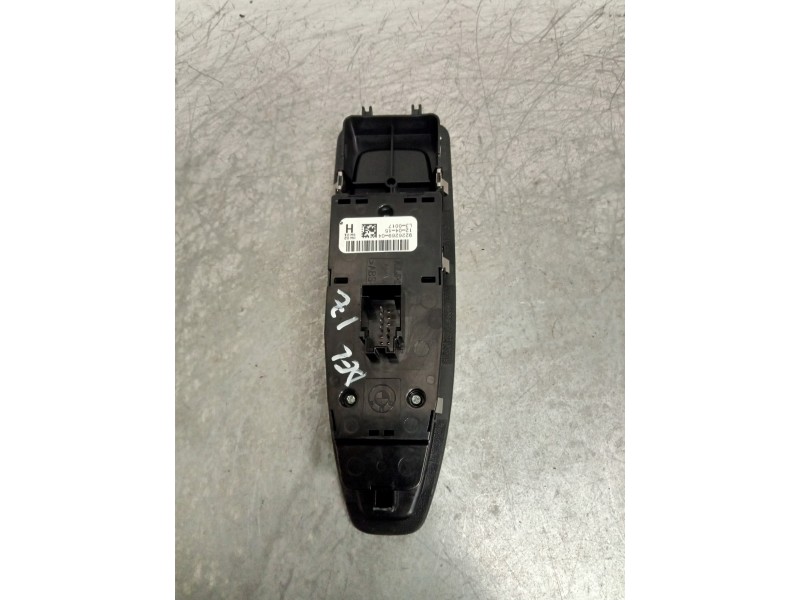 Recambio de mando elevalunas delantero izquierdo para bmw serie 4 coupe (f32) 435d xdrive referencia OEM IAM 922626904  