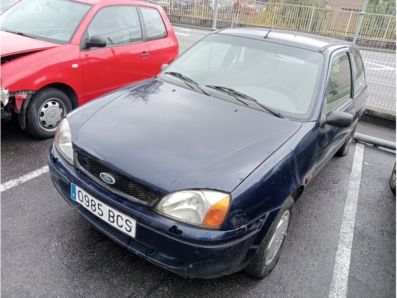 ford fiesta berlina (dx) del año 2000