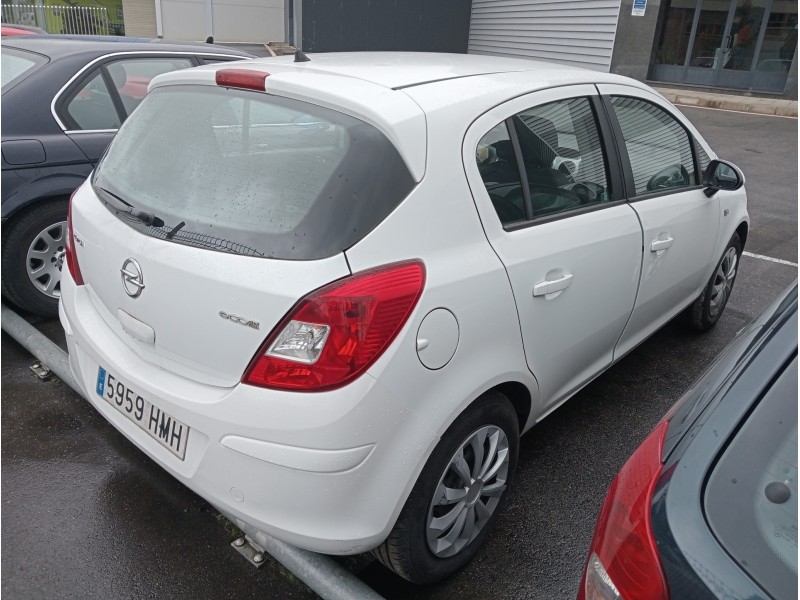 opel corsa d del año 2012
