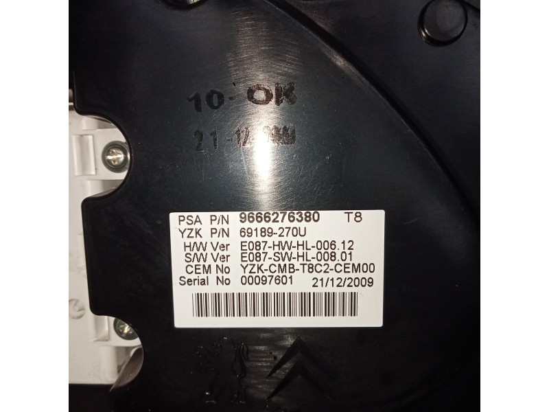 Recambio de cuadro instrumentos para peugeot 5008 confort referencia OEM IAM 9666276380  