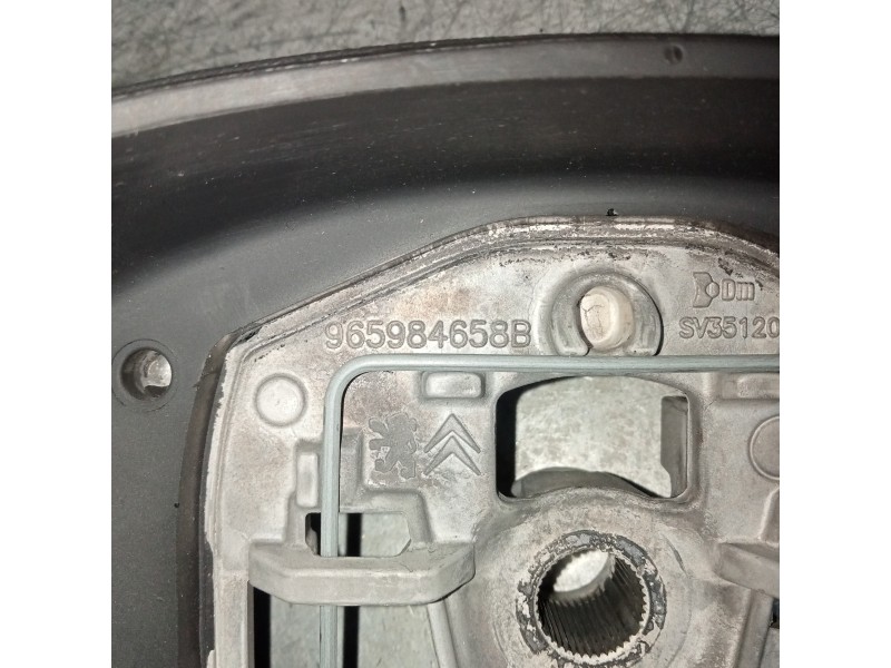 Recambio de volante para peugeot 5008 confort referencia OEM IAM 965984658B  