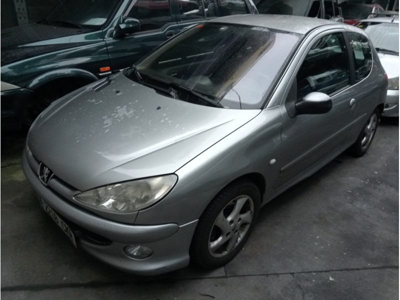 peugeot 206 berlina del año 2003
