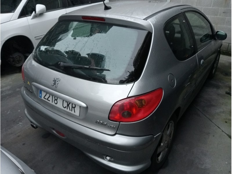 peugeot 206 berlina del año 2003