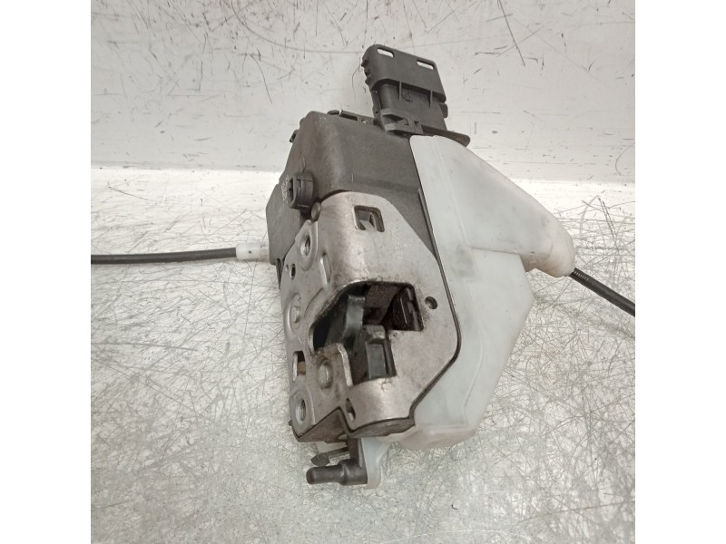 Recambio de motor cierre centralizado delantero derecho para peugeot 5008 confort referencia OEM IAM   