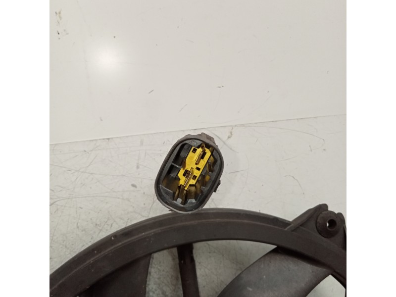 Recambio de electroventilador para peugeot 5008 confort referencia OEM IAM   