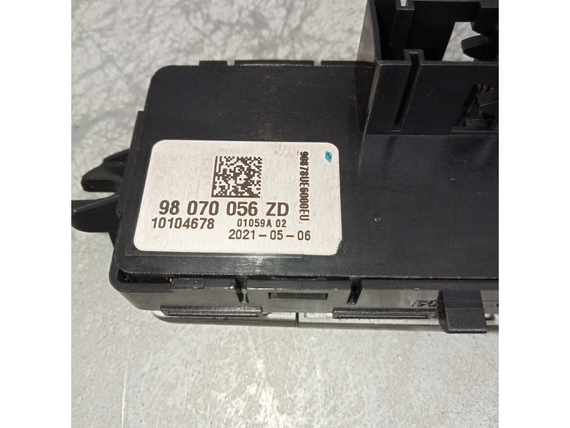 Recambio de mando multifuncion para peugeot 5008 confort referencia OEM IAM 98070056ZD  