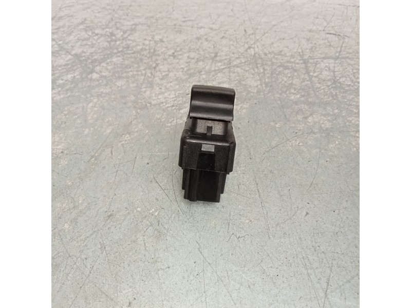 Recambio de mando elevalunas trasero derecho para peugeot 5008 confort referencia OEM IAM   