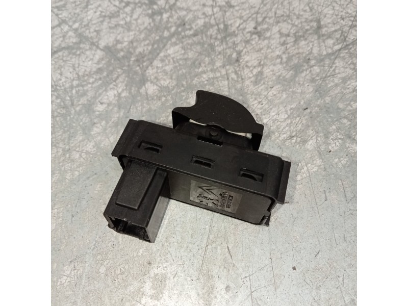 Recambio de mando elevalunas trasero derecho para peugeot 5008 confort referencia OEM IAM   