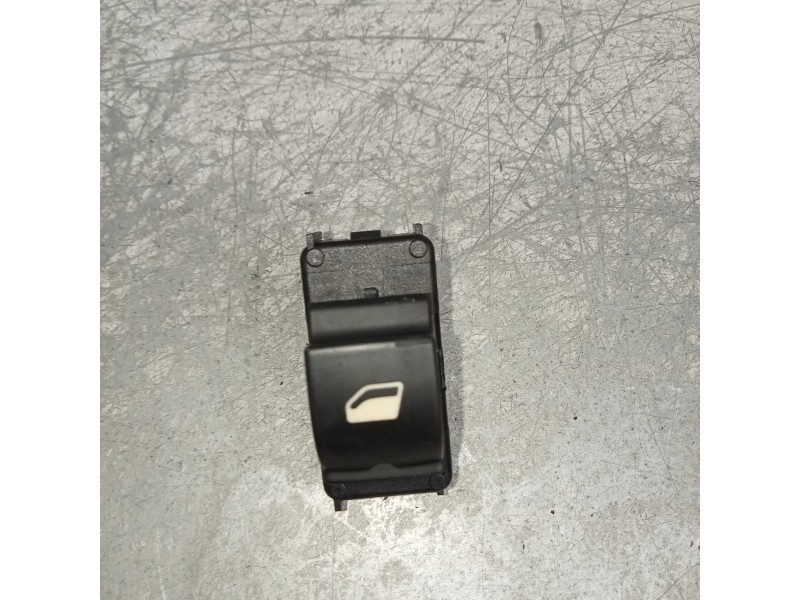 Recambio de mando elevalunas trasero izquierdo para peugeot 5008 confort referencia OEM IAM   