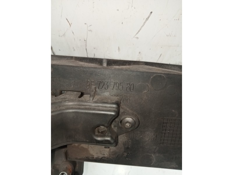 Recambio de panel frontal para peugeot 5008 confort referencia OEM IAM 9672379580  SUPERIOR