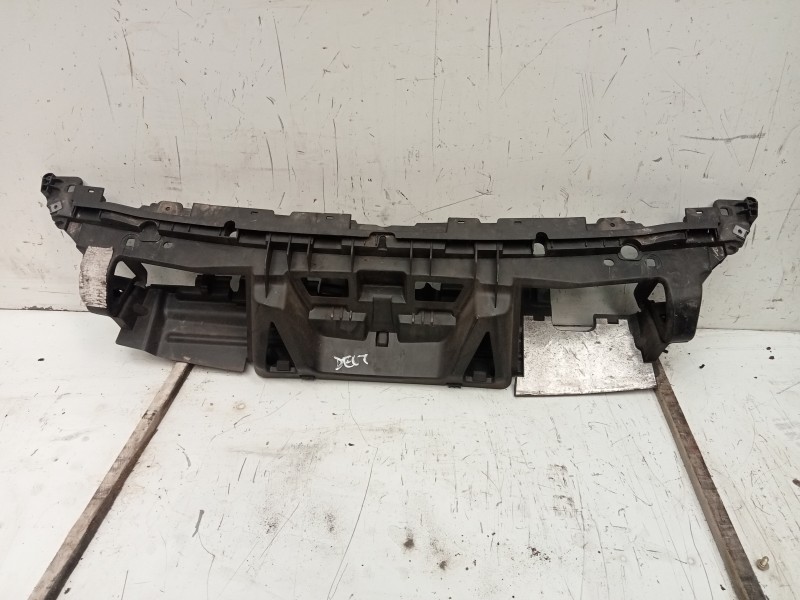 Recambio de panel frontal para peugeot 5008 confort referencia OEM IAM 9686185080  SUPERIOR